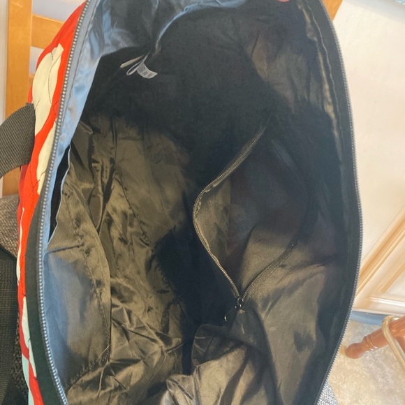 Disney Minnie Mouse Shoulder Travel Bag Large w/Detachable Strap, NWOT, Cute! - Picture 7 of 9